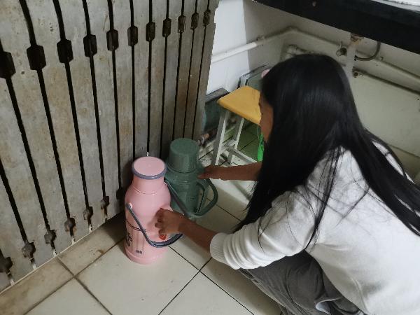 党员现场指导物品摆放 党员现场指导物品摆放